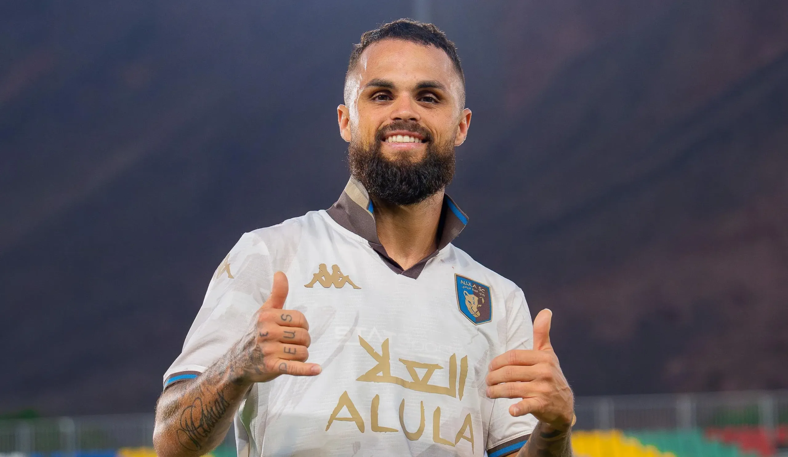 ex-goias,-michael-estreia-com-gol-em-retorno-ao-futebol-arabe