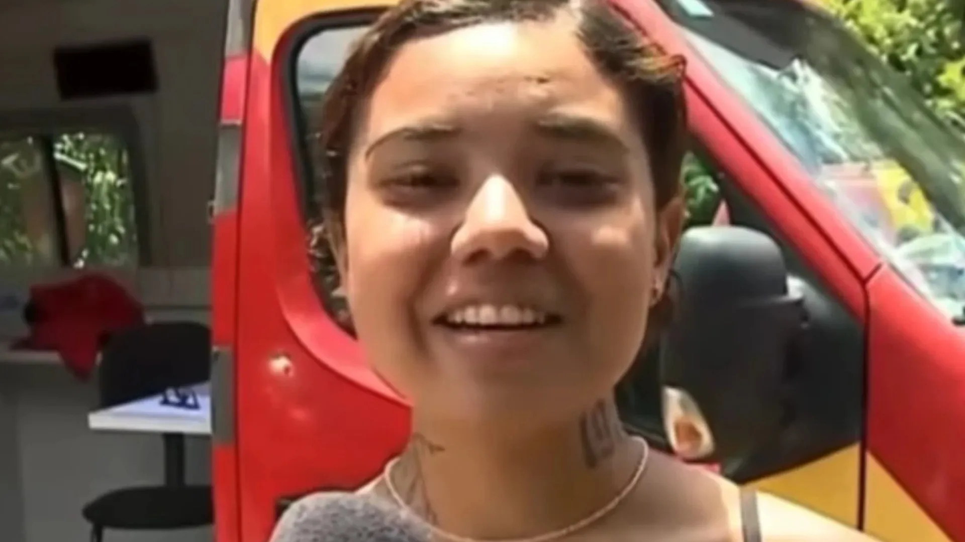 mulher-que-deixou-amigo-em-trilha-viraliza-com-novo-relato:-“broxante”