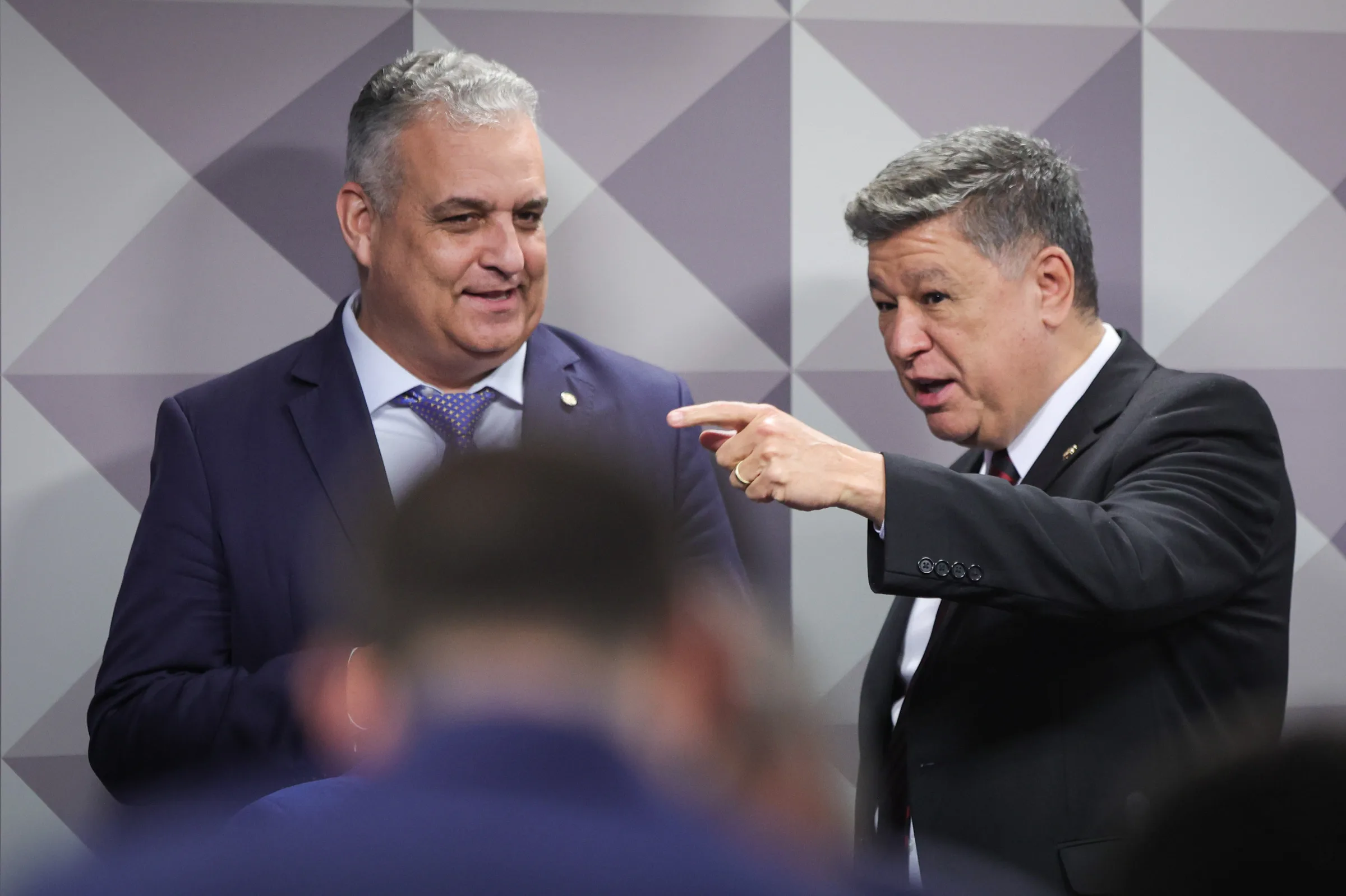 com-foco-em-consignados-e-no-caso-master,-cpmi-ouve-presidente-do-inss