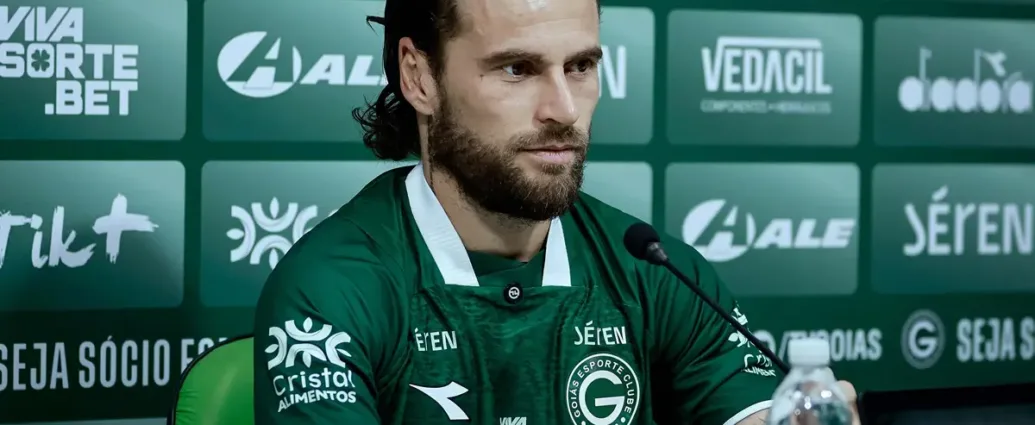 em-meio-a-extincao-do-armador-classico,-lucas-lima-assume-a-10-do-goias