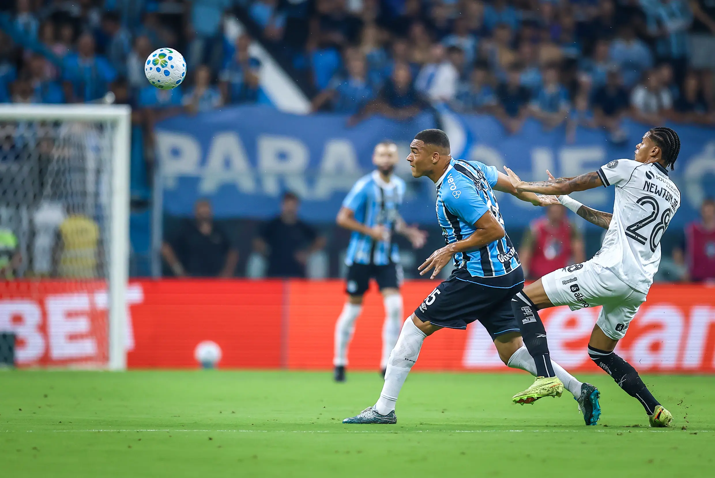 gols,-vaias-e-viradas:-veja-os-resultados-dos-jogos-desta-quarta-feira-(4/2)-pelo-brasileirao