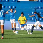 brasil-sofre,-mas-vence-o-equador-por-3-a-2-na-abertura-da-fase-de-grupos