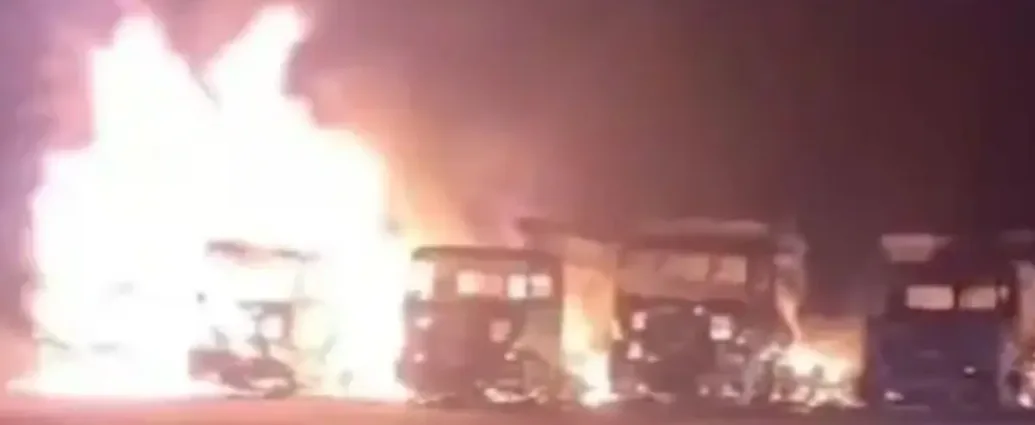 prejuizo-milionario:-policia-diz-que-vigilante-dormiu-com-cigarro-aceso-e-causou-incendio-que-atingiu-caminhoes-em-uruacu