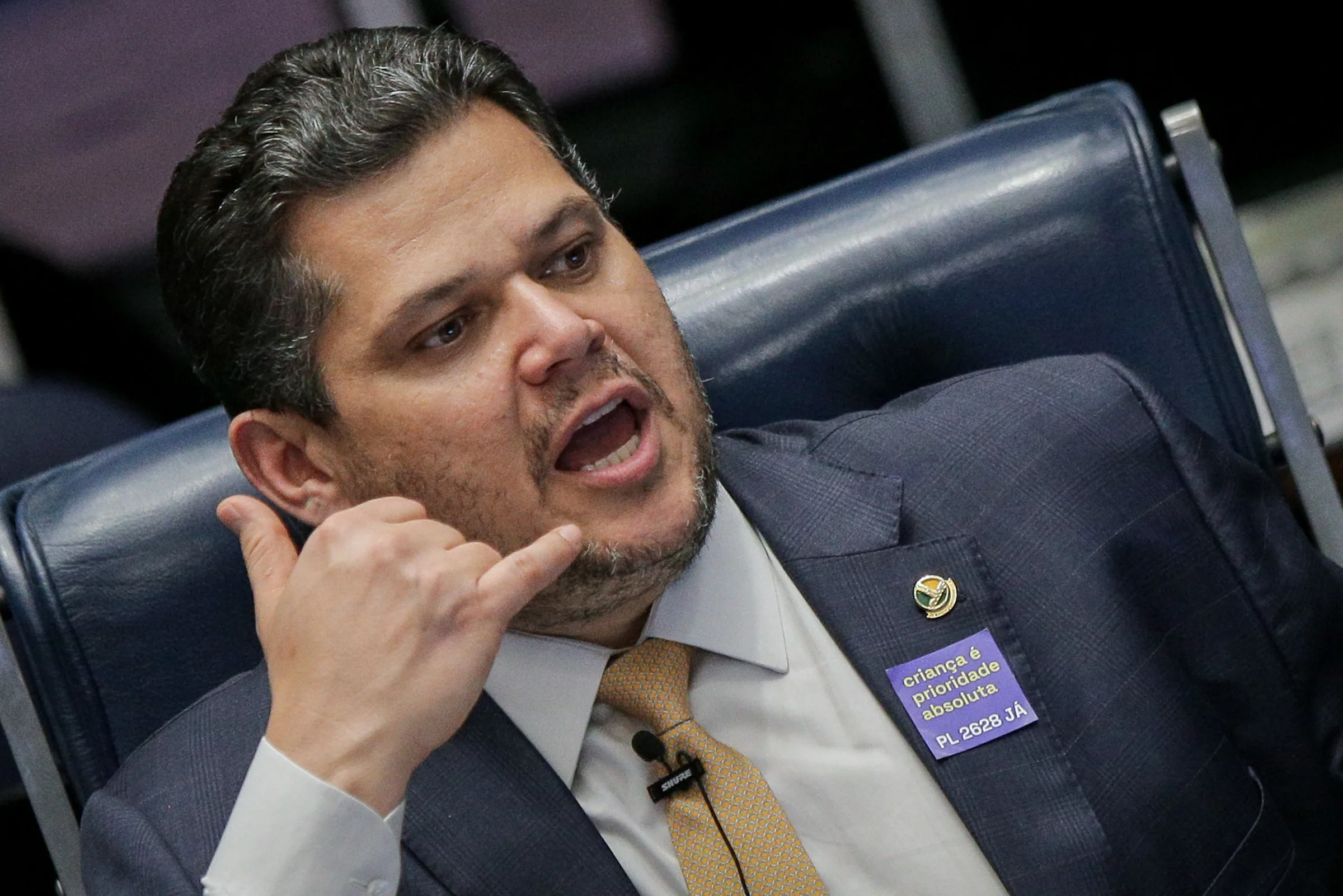 inss:-com-cpmi-perto-do-fim,-alcolumbre-ignora-presidente-da-comissao