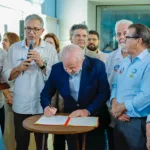 lula-assina-mp-que-destina-recursos-do-fgts-para-santas-casas