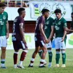 goias-marca-no-fim,-garante-a-lideranca-do-goianao-e-rebaixa-o-inhumas