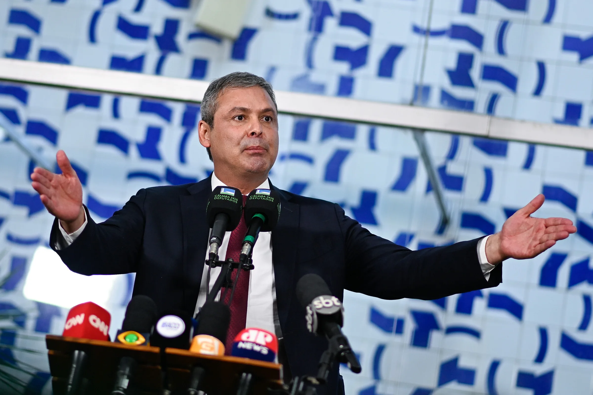 lindbergh-reage-a-decisao-de-tulio-sobre-filha-na-federal:-“preguica”