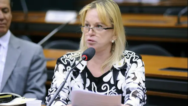 magda-aponta-maioria-do-pl-alinhada-a-daniel,-e-reuniao-em-brasilia-expoe-racha-em-goias