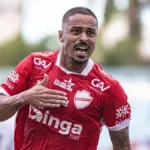 de-virada,-vila-nova-goleia-a-jataiense-e-fecha-primeira-fase-do-goianao-na-vice-lideranca