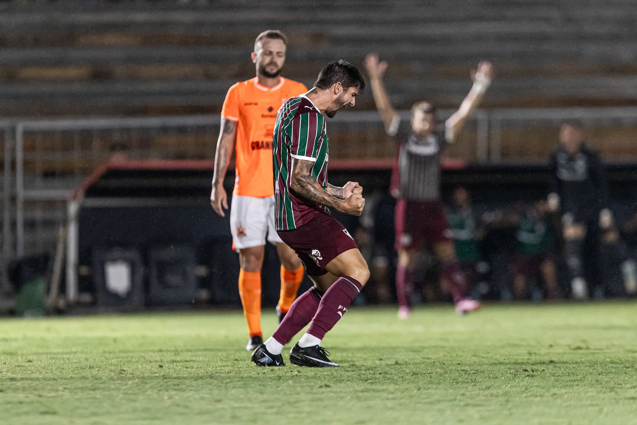 apos-deixar-o-fluminense,-everaldo-reestreia-pelo-bahia-com-gol-–-netflucom.br