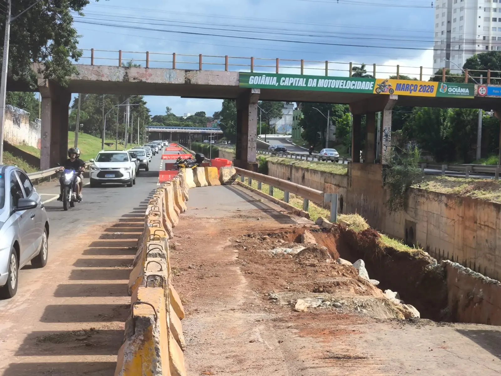 erosao-na-marginal-botafogo-provoca-nova-interdicao-parcial;-veja-detalhes