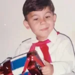 quem-e-a-crianca-da-foto?-sertanejo-goiano-revela-que-ja-gostava-de-ganhar-instrumentos