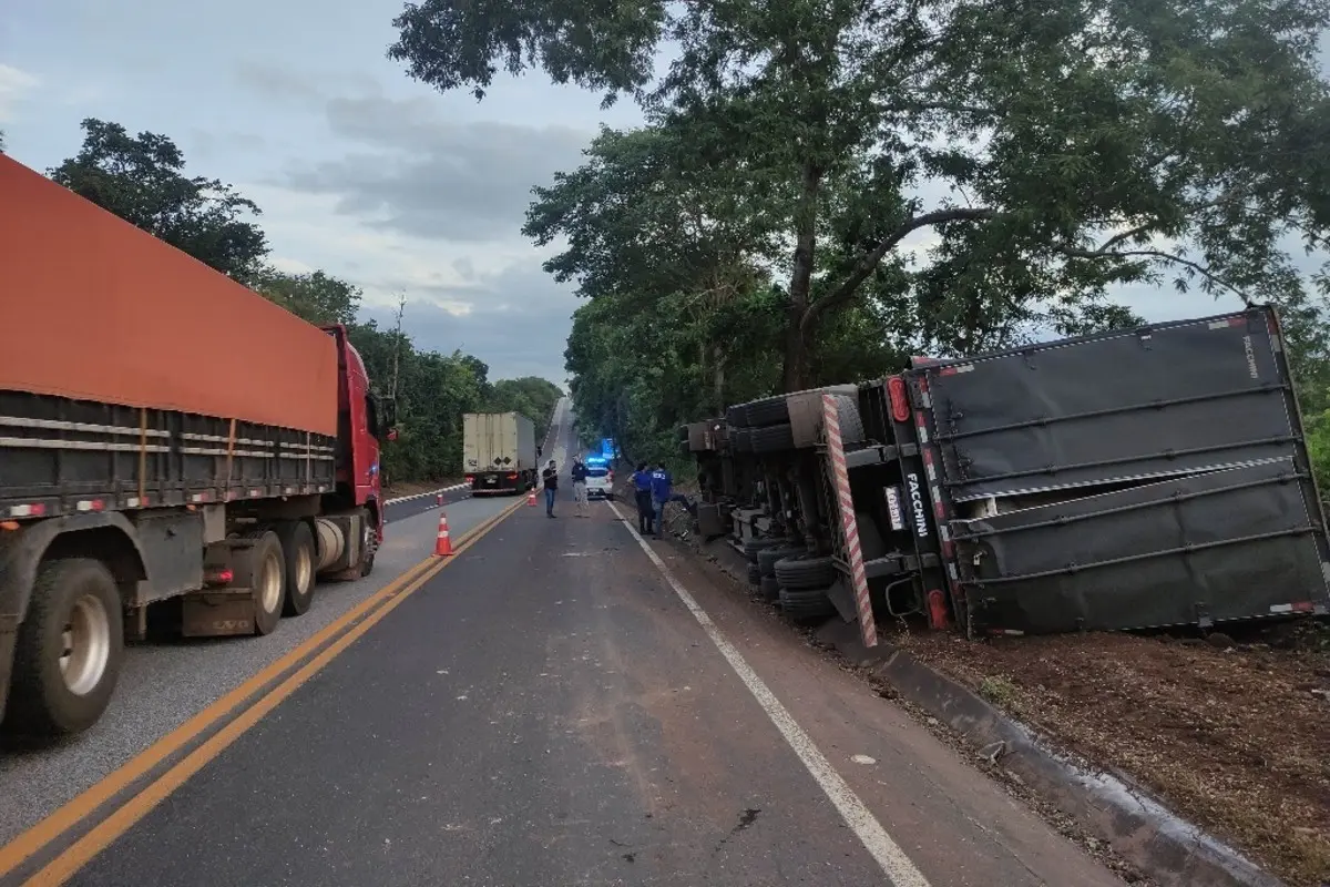 fim-de-semana-registra-25-acidentes-e-tres-mortes-nas-rodovias-federais-de-goias,-diz-prf