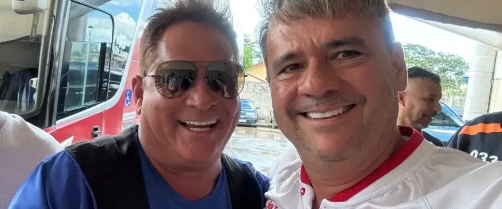 cantor-leonardo-assiste-partida-entre-vila-nova-e-jataiense-em-camarote-do-colorado