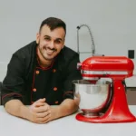 engenheiro-faz-sucesso-com-venda-de-tortas-em-feiras-de-goiania-e-cita-perdomo-como-inspiracao