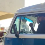 neymar-vai-ao-ct-do-santos-com-kombi-que-ganhou-de-presente-de-aniversario