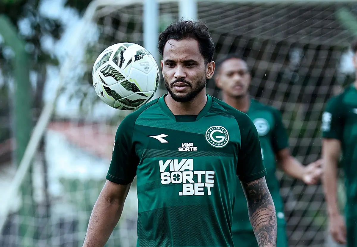 crac-x-goias;-confira-a-provavel-escalacao-do-esmeraldino-para-o-duelo-do-mata-mata-do-goianao