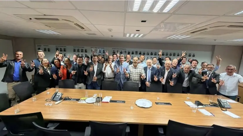 wilder-vai-a-brasilia-com-prefeitos-e-deputados-para-cobrar-de-valdemar-candidatura-propria-do-pl-em-goias