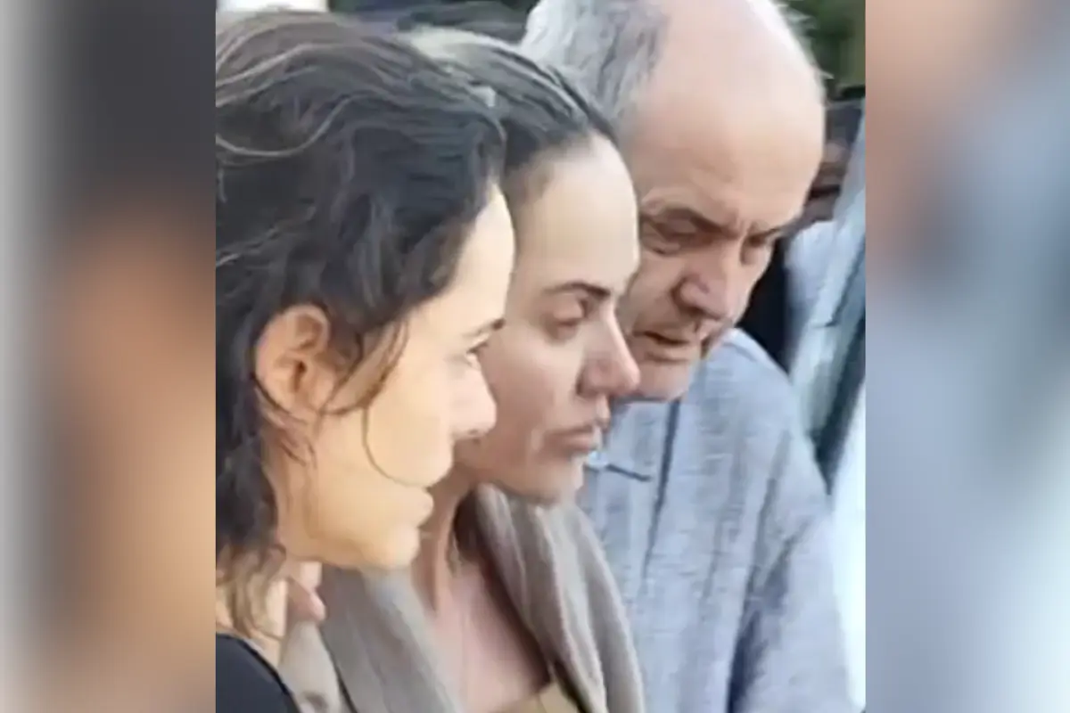 video:-mae-de-crianca-morta-em-tragedia-de-itumbiara-deixa-velorio-abracada-com-pai-dela