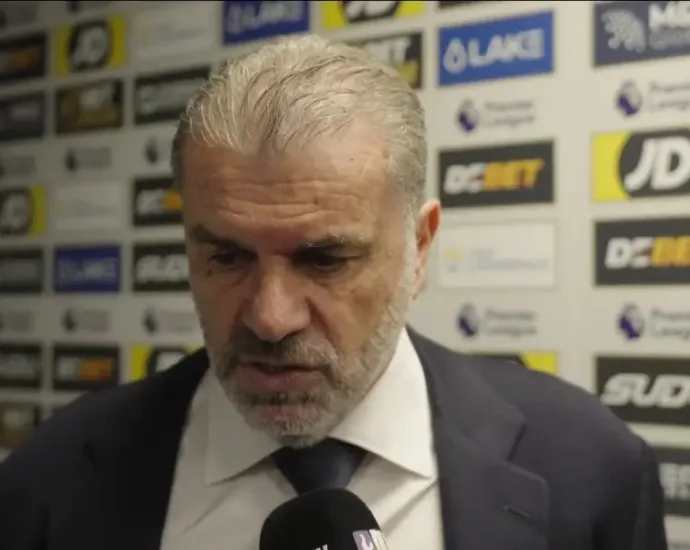 ‘nao-e-um-grande-clube’:-ex-tecnico-do-tottenham-detona-equipe-em-entrevista-apos-demissao-de-sucessor