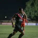 com-dois-gols-de-guilherme-marques,-atletico-derrota-a-abecat-e-abre-vantagem-por-vaga-na-semi