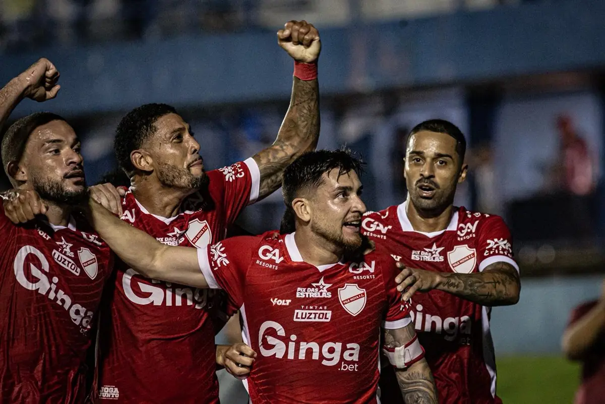 joao-vieira-marca-duas-vezes-e-vila-nova-vence-o-anapolis-no-jogo-de-ida-das-quartas-de-final-do-goianao