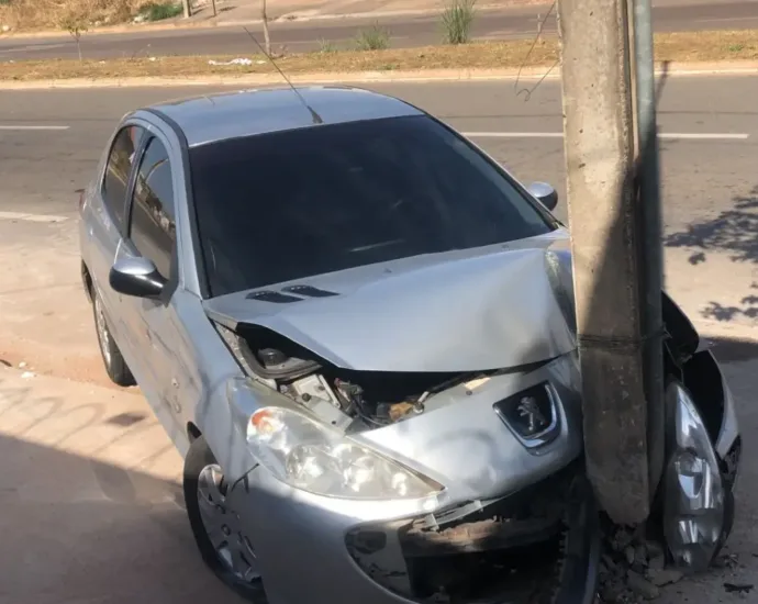 aumento-de-colisoes-contra-postes-em-goias-acende-alerta-durante-o-carnaval