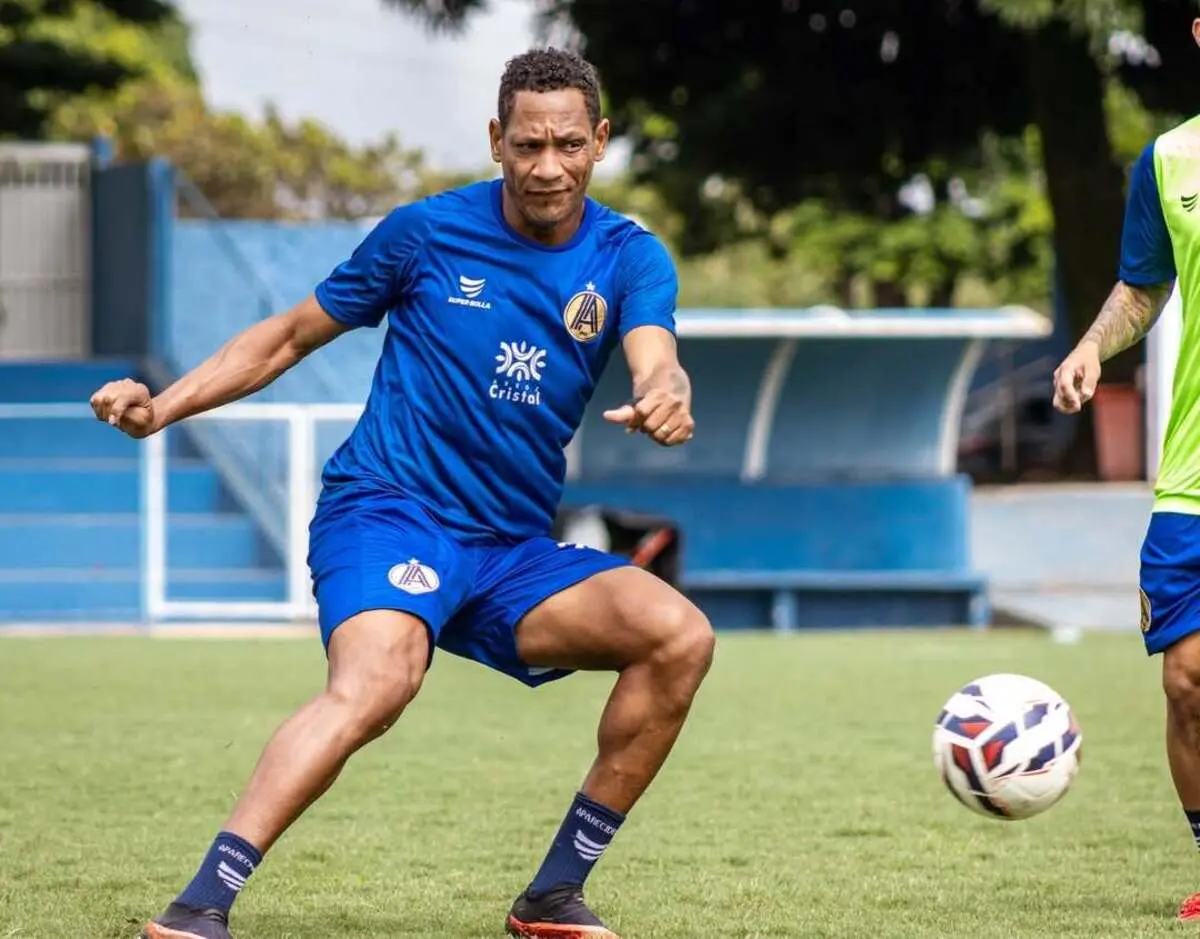 jogadores-da-aparecidense-fazem-greve-antes-de-decisao-no-campeonato-goiano