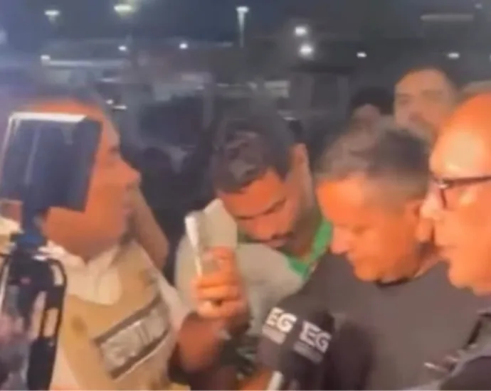 Comandante de barco que naufragou em Manaus é detido pela polícia 12 comandante-de-barco-que-naufragou-em-manaus-e-detido-pela-policia