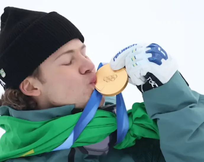 Lucas Pinheiro Braathen faz história e conquista primeiro ouro do Brasil nas Olimpíadas de Inverno 4 lucas-pinheiro-braathen-faz-historia-e-conquista-primeiro-ouro-do-brasil-nas-olimpiadas-de-inverno