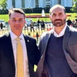 eduardo-diz-que-flavio,-se-eleito,-dara-indulto-a-ele-e-a-bolsonaro