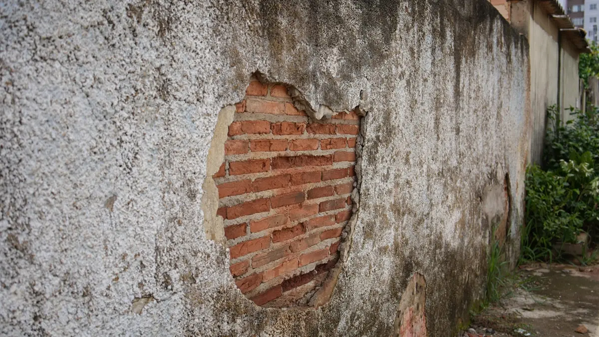 empresa-deve-indenizar-familia-apos-obra-destruir-a-casa-em-que-viviam,-em-valparaiso