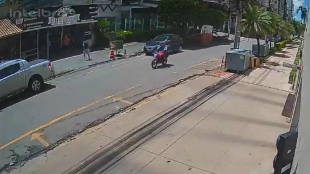 ‘olhou-feio’:-homem-persegue-e-tenta-agredir-moradora-do-bueno,-que-e-salva-por-vizinhos