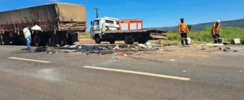 veja-quem-sao-as-vitimas-do-acidente-entre-van-e-carreta-que-deixou-cinco-mortos-e-11-feridos