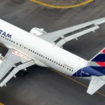Vídeo mostra momento em que avião da Latam aborta decolagem em Guarulhos 1 video-mostra-momento-em-que-aviao-da-latam-aborta-decolagem-em-guarulhos