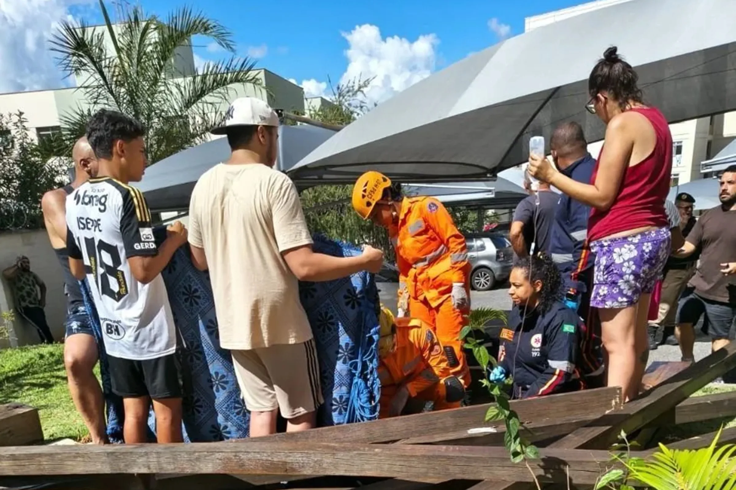 crianca-de-10-anos-morre-apos-estrutura-de-madeira-ceder-em-playground