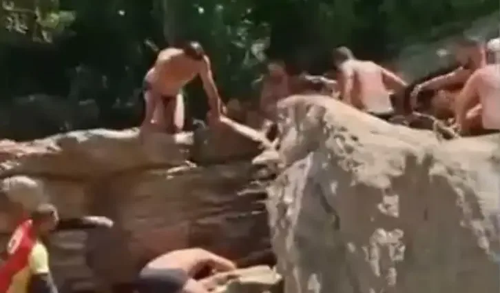 apos-dois-dias-na-uti,-morre-crianca-que-ficou-submersa-em-fenda-de-cachoeira-em-pirenopolis