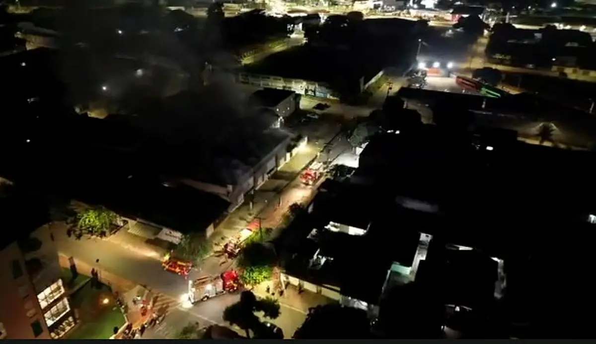 garagem-que-pegou-fogo-em-goiania-e-usada-por-duplas-sertanejas-icaro-&-gilmar-e-humberto-&-ronaldo