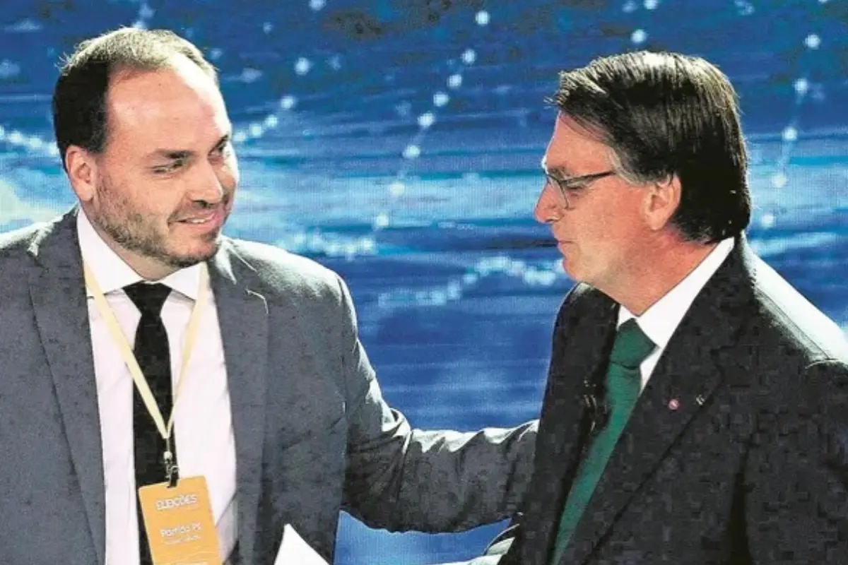 carlos-diz-que-encontrou-bolsonaro-‘sonolento’-e-‘abatido’-em-visita-a-papudinha