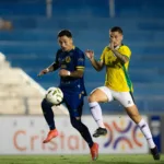 aparecidense-goleia-centro-oeste-e-se-livra-do-rebaixamento-no-goianao