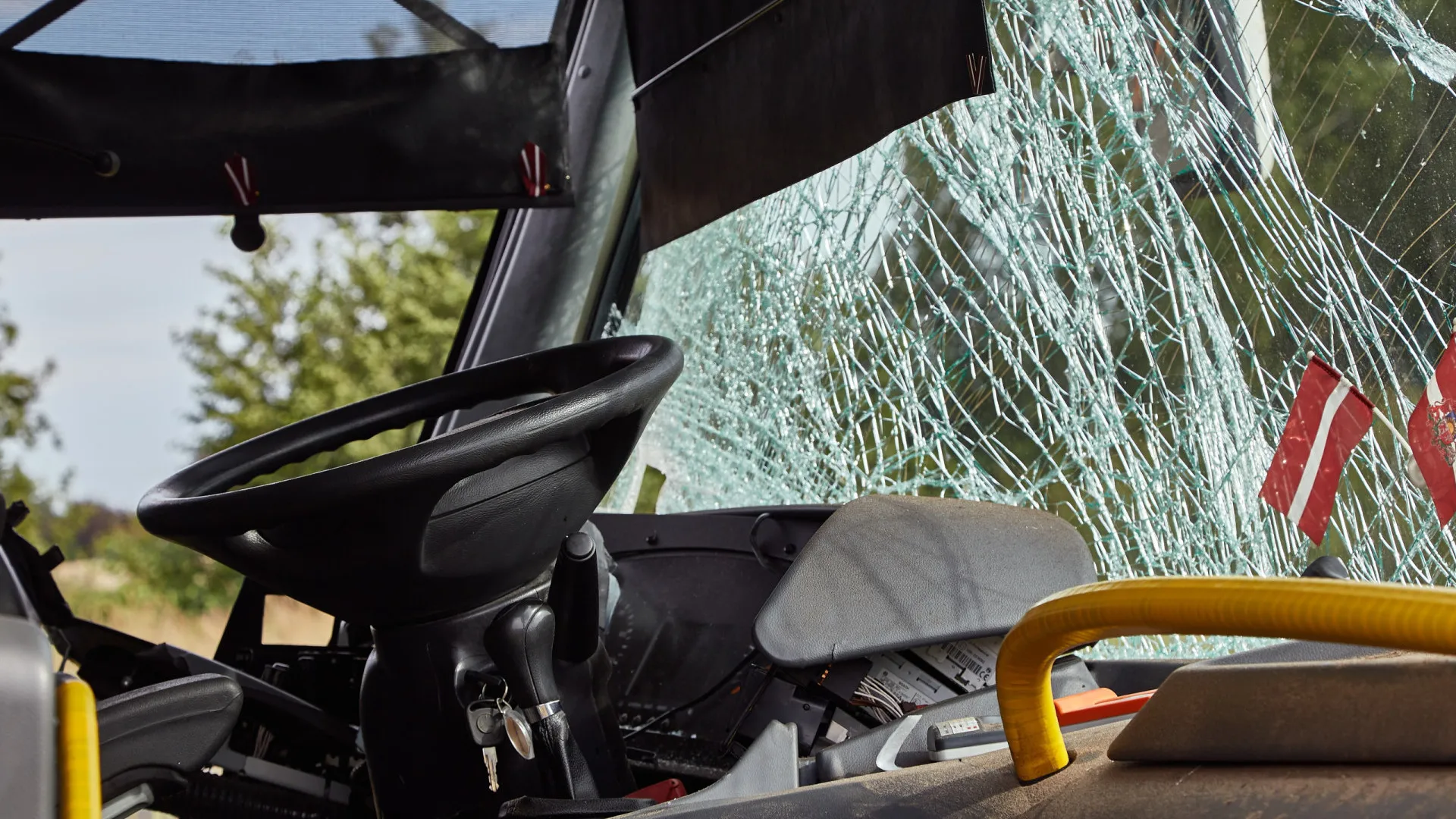 acidente-com-onibus-de-trabalhadores-rurais-deixa-6-mortos-em-rodovia-de-sp