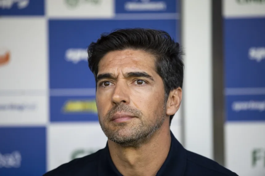 abel-ferreira-ultrapassa-tele-santana-e-se-torna-o-5o-tecnico-mais-longevo-da-historia-do-futebol-brasileiro