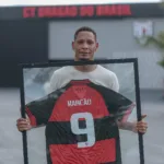 marcao-recebe-homenagem-do-atletico-e-relembra-inicio-da-carreira
