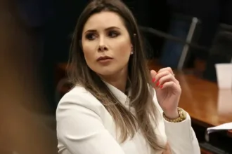 lideres-do-pl-se-reunem-para-definir-futuro-de-carol-de-toni-–-revista-oeste