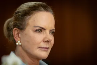 gleisi-rebate-acusacoes-de-que-lula-ataca-evangelicos:-“oportunismo”