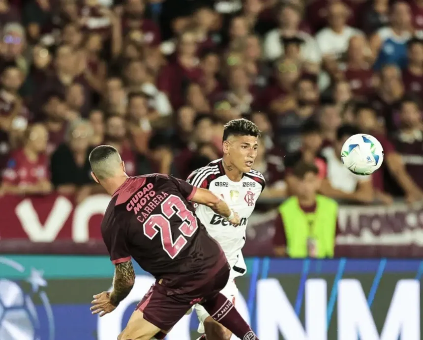 flamengo-e-superado-pelo-lanus-e-decide-recopa-no-maracana