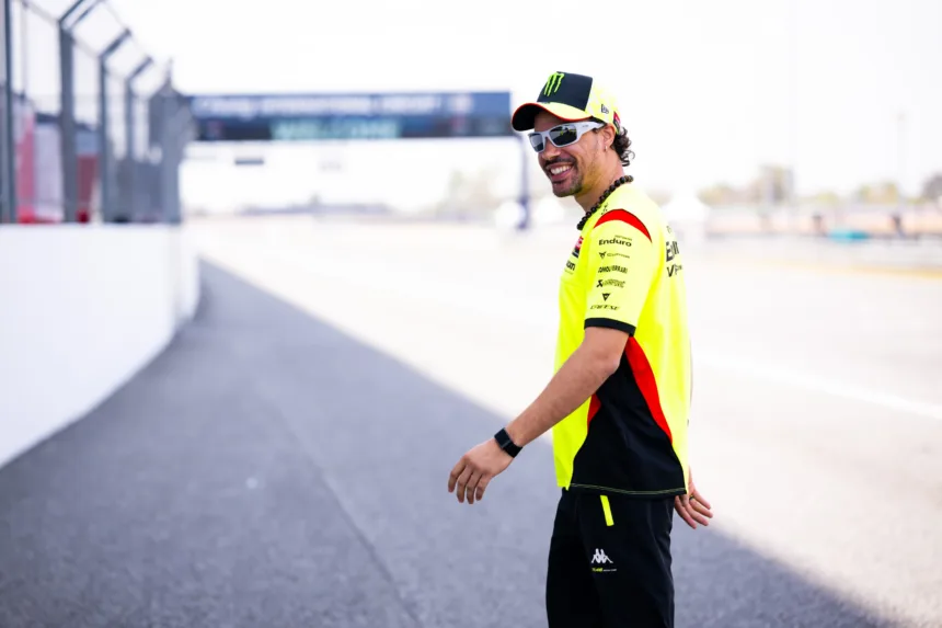 motogp:-conheca-o-piloto-“brasileiro”-que-e-fa-de-ayrton-senna-e-torce-para-o-sport-recife