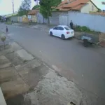 com-carretinha,-agiotas-levam-moveis-para-quitar-divida-de-r$-10-mil-em-aparecida