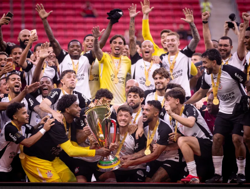 diretoria-do-corinthians-quita-pendencias-financeiras-com-elenco-e-funcionarios-apos-dois-titulos-–-meutimaocom.br