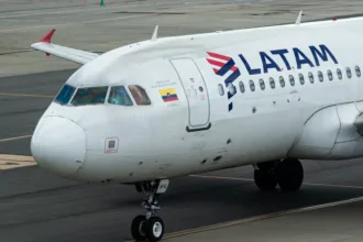 aviao-da-latam-com-destino-a-lisboa-aborta-decolagem-no-aeroporto-de-guarulhos